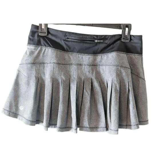 LULULEMON ATHLETICA Circuit Breaker Skirt II (Regular) (13") Size 6 - Picture 4 of 4